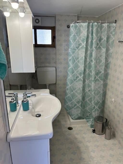 Nireos Sea View Apartment