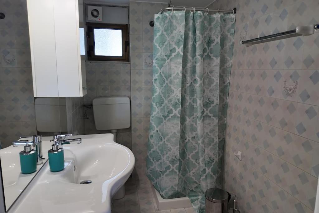 Nireos Sea View Apartment Porto Rafti